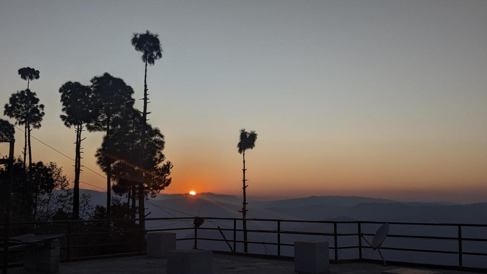 The Buransh Inn Almora Kültér fotó